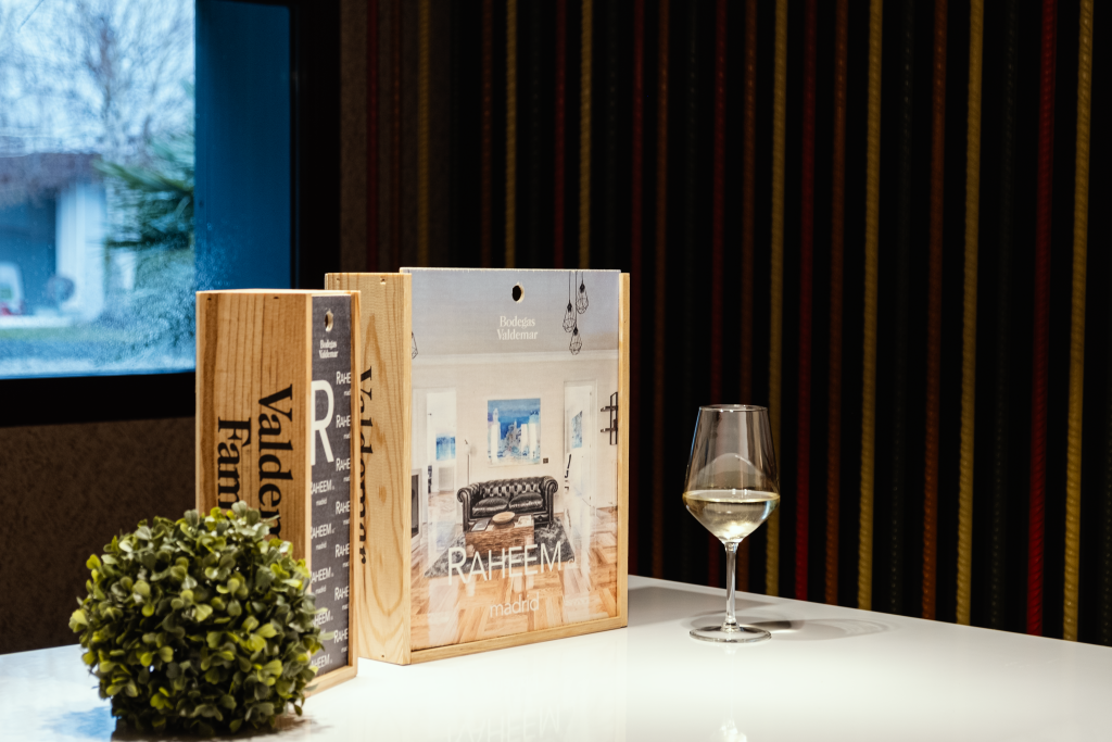 Vino personalizado exclusivo para empresas_estuche